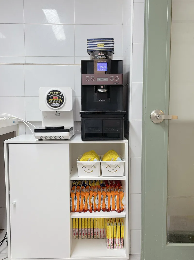 [Gangnam, Seoul] Yeoksam Station Area Short-term Men-Only Room 406 5