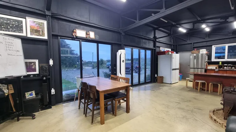 [Goseong] Hwangtojip Bongpo Beach nearby country house pet-friendly house 50 pyeong/yard# 17