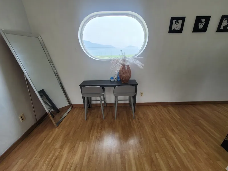 [Namhae] Ocean view detached one-room pension 202 in a quiet and cozy American village 8