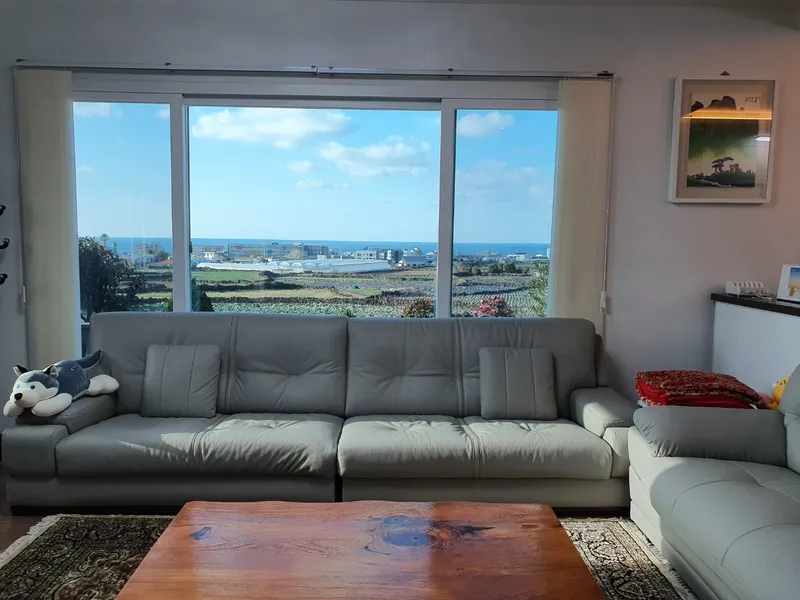 [Aewol, Jeju] Independent accommodation with a large garden and swimming pool overlooking the Gwakji Sea 90