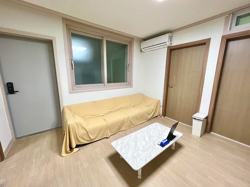 [전남 여수] 여수시내 30평 방3개 퀸침대3개 관광지 근접 편의점 1분 14