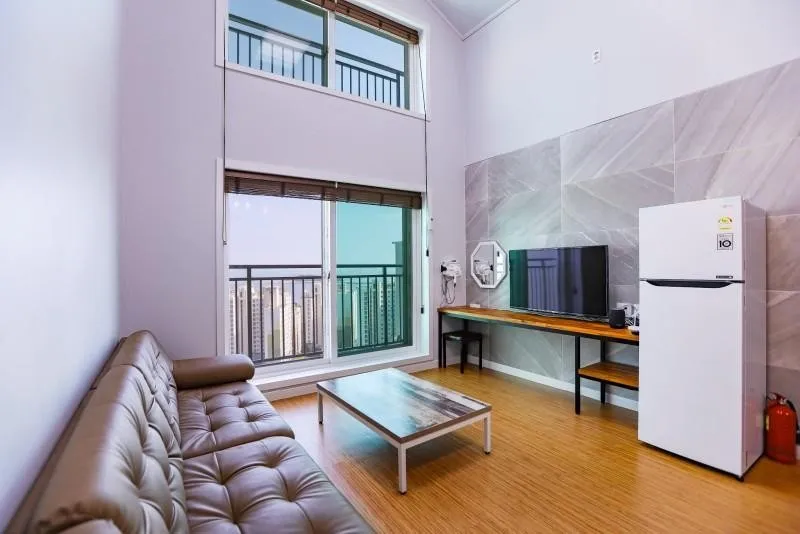 [Yeosu] Ocean view one-room duplex pension 202 where you can see the sunrise directly 9