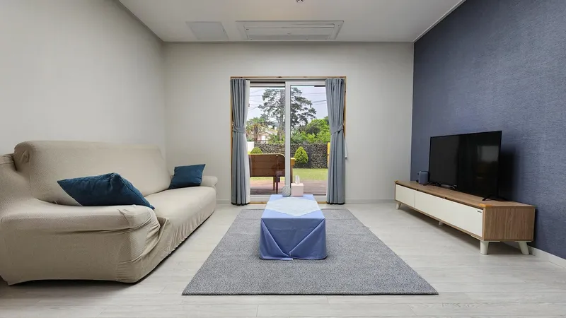 [Aewol, Jeju] A two-story independent guesthouse that can accommodate 4 people at most and up to 6 people. 24