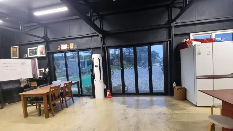 [Goseong] Hwangtojip Bongpo Beach nearby country house pet-friendly house 50 pyeong/yard# 18