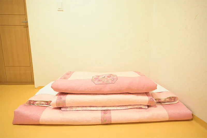 [강원 양양] 오색탄산온천 근처 주전계곡이 보이는 한옥 펜션 2인실B 2