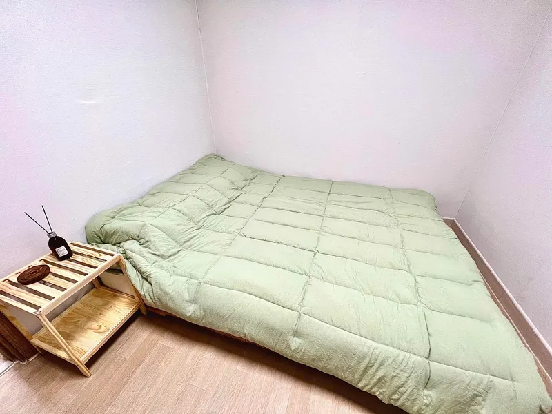 [전남 여수] 여수시내 30평 방3개 퀸침대3개 관광지 근접 편의점 1분 4