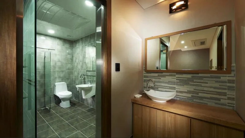 [Tongyeong] 24-Hour Free Restaurant/Tongyeong/Geoje/Goseong Travel Twin Room 4 18