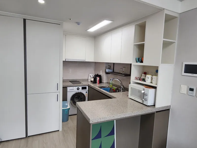[Sokcho] Living room/room 25th floor ocean, city view apartment 7 minutes to Sokcho Beach, 3 minutes to E-Mart 6