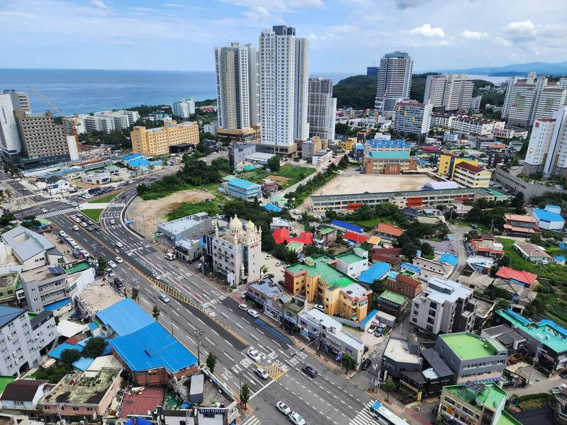 [Sokcho] Living room/room 25th floor ocean, city view apartment 7 minutes to Sokcho Beach, 3 minutes to E-Mart 29