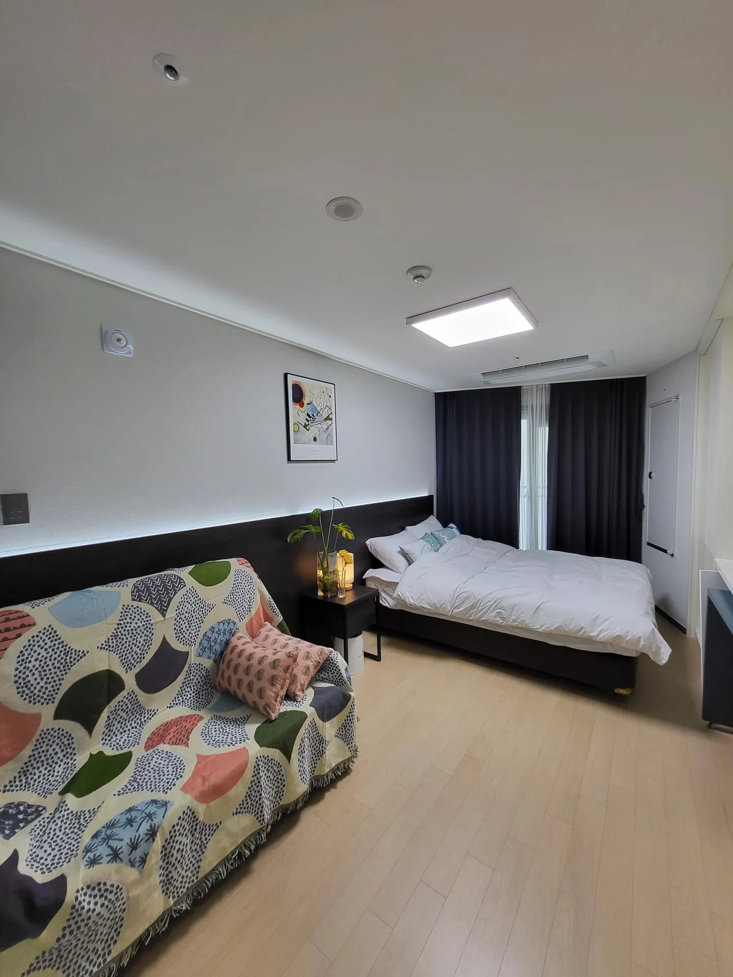 Joyang-dong Seaside One-Bedroom Residence