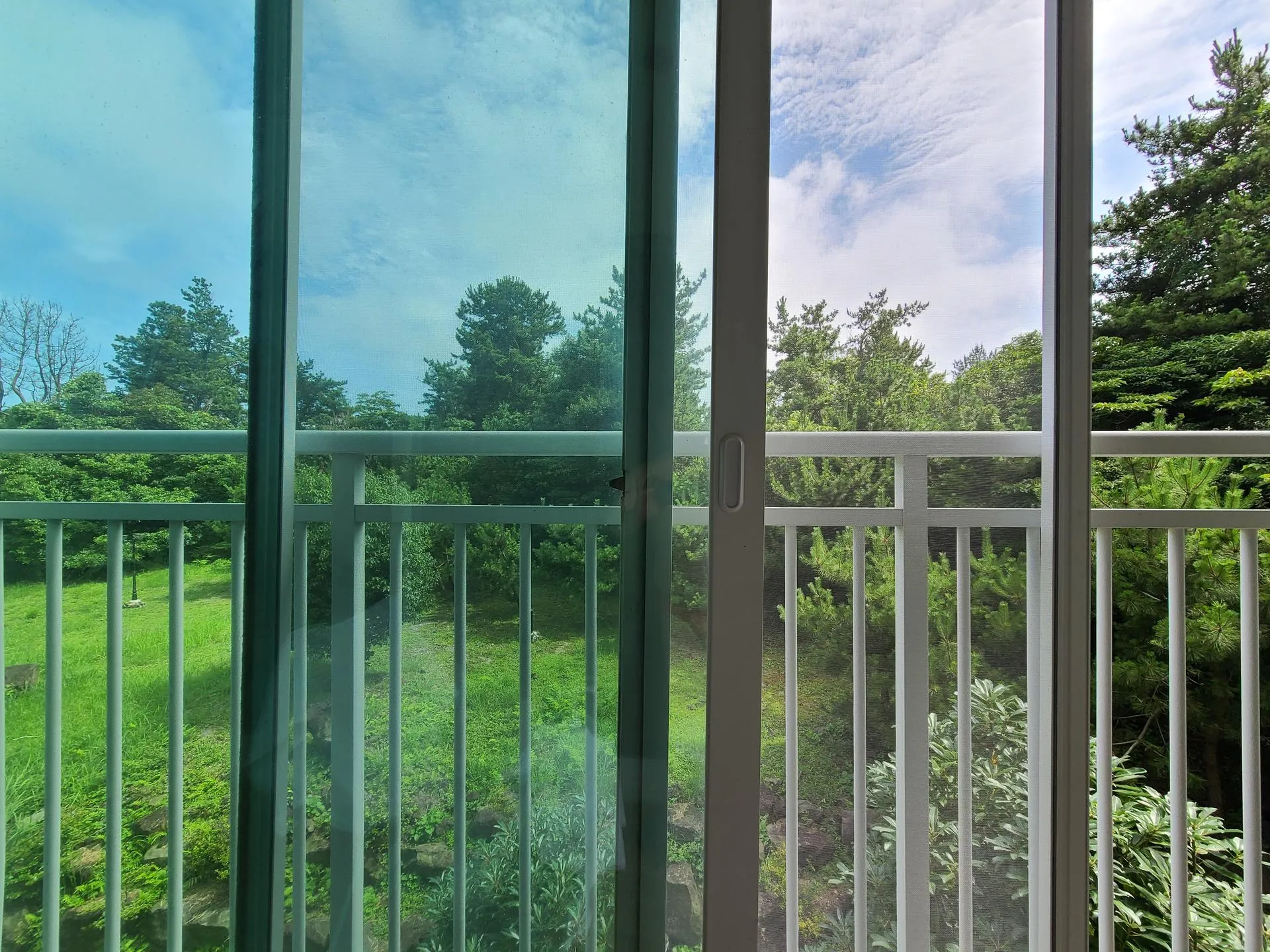 Pyoseon-myeon Forest Two-Bedroom Apartment