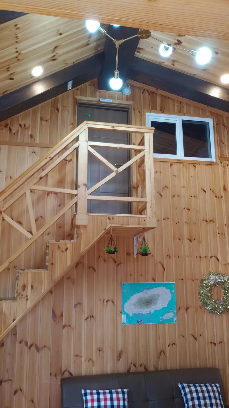 [Haean-dong, Jeju] Kids Pension, Family Pension, Blue Grassland Horse Ranch right in front of Jeju Airport (16 pyeong single-family duplex) 4