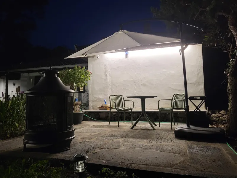 [Hallim, Jeju] A country stone house with a pretty yard and rafters 66