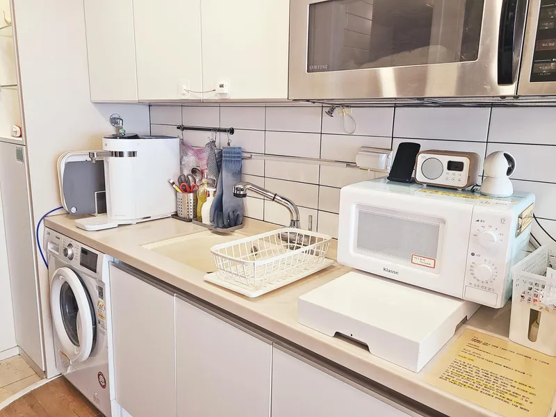 [Seocho, Seoul] 13th Floor Officetel, 30-Second Walk from Gangnam Station 14