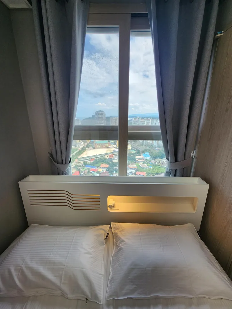 [Sokcho] Living room/room 25th floor ocean, city view apartment 7 minutes to Sokcho Beach, 3 minutes to E-Mart 5