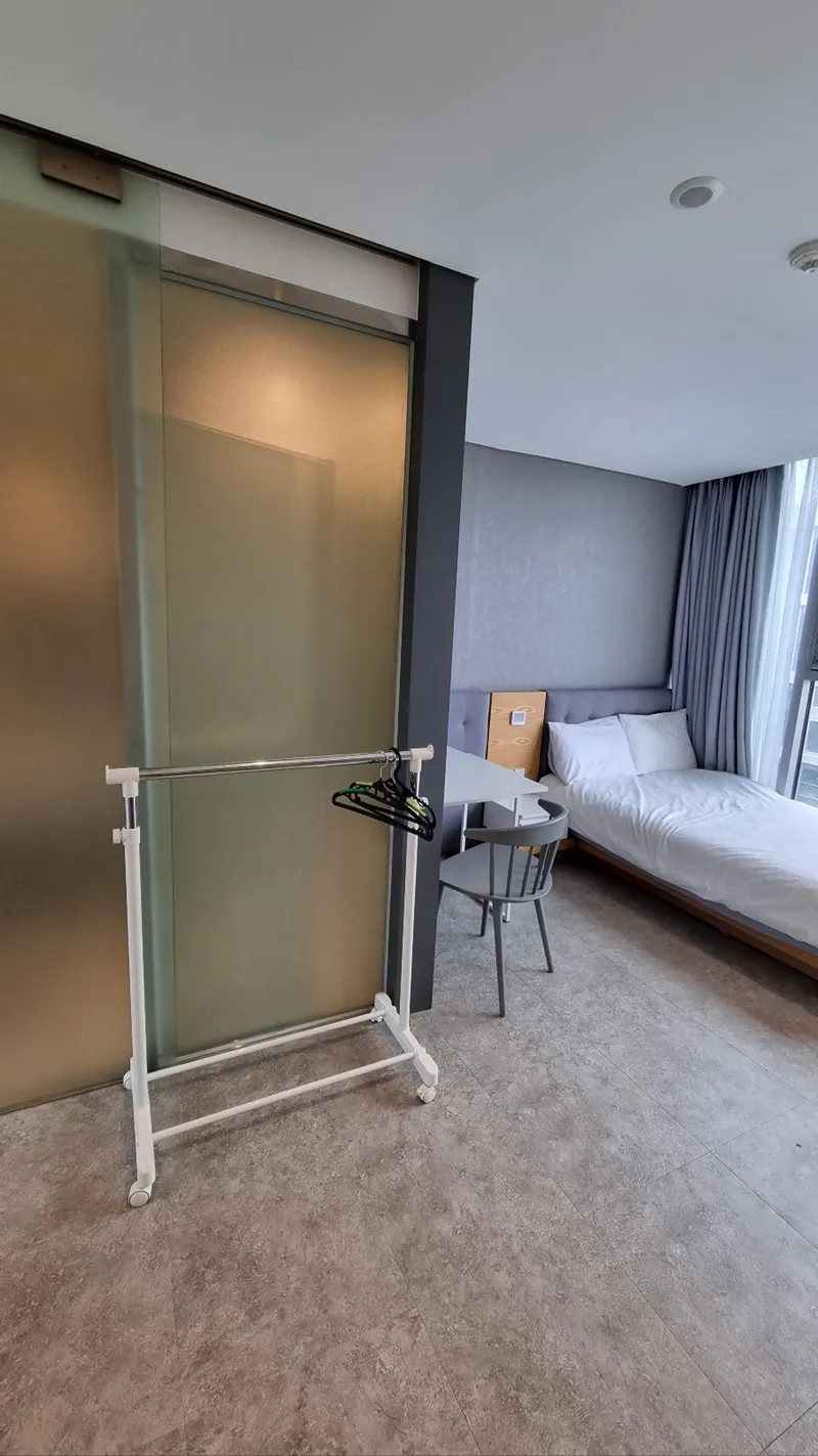 [Topyeong-dong, Seogwipo] Hotel-style twin-paned glass window for 1-2 people Cozy accommodation A 17