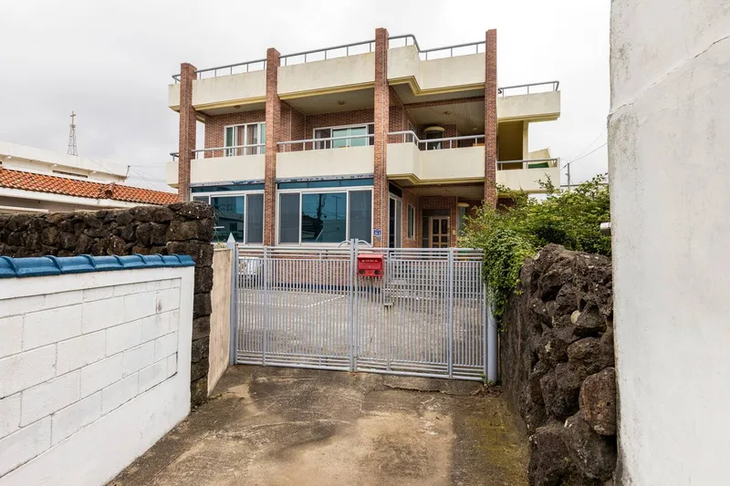 [Daejeong, Seogwipo] Sunset One Month Living 2 (Women Only/Air Conditioner in Each Room) Mosulpo Western-style House 2nd Floor Share 16