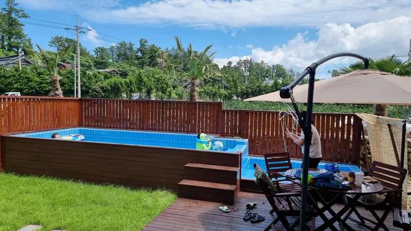 [Aewol, Jeju] A cozy, white-toned, three-room, two-story house with a private pool. 78