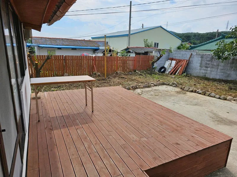 [Pohang] A quiet country house with an old persimmon tree in the yard and a large parking lot 10