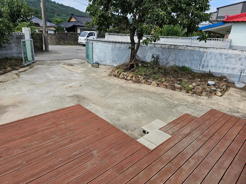 [Pohang] A quiet country house with an old persimmon tree in the yard and a large parking lot 9