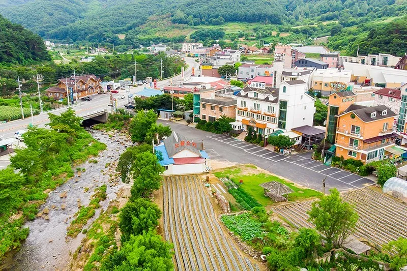 [전북 무주] 덕유산국립공원과 무주리조트 사이에있는 펜션 #온돌룸 8