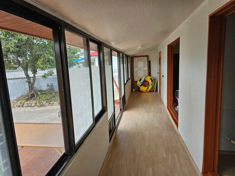 [Pohang] A quiet country house with an old persimmon tree in the yard and a large parking lot 5