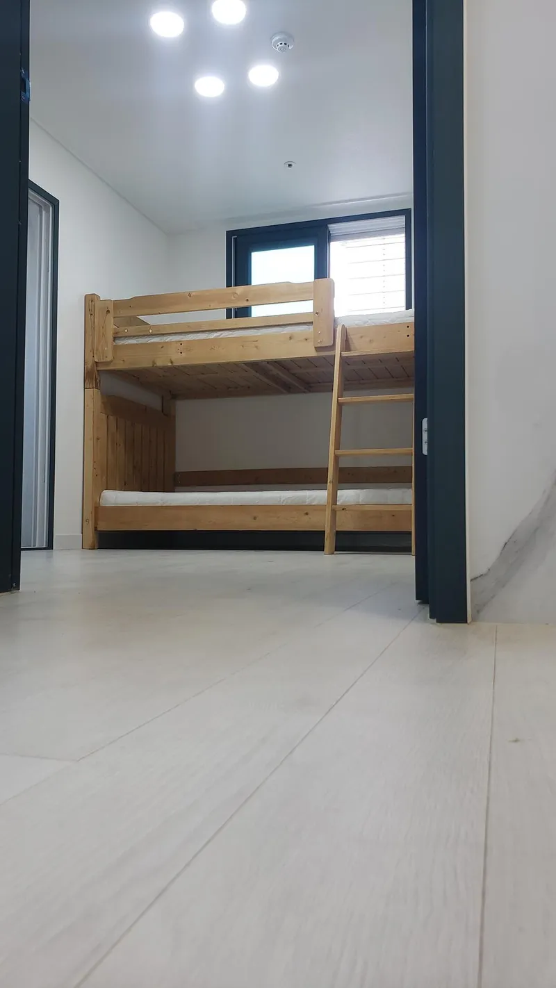 [Dong-gu, Daejeon][Chungnam Daejeon] Prime Location City Center Travel Three-Room Apartment 9-1 5