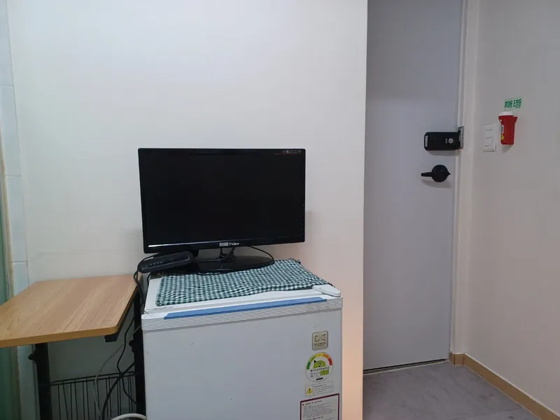 [Seocho, Seoul][Gangnam] Overwhelming location! 3 minutes from the station, large windows, 4 private bathrooms 2