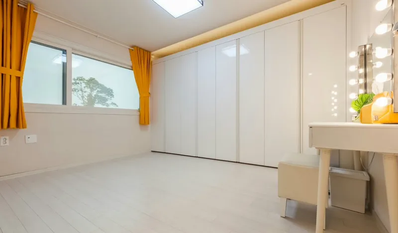 [Andeok, Seogwipo] Sanbangsan View Lawn Yard Two-story Detached House 4