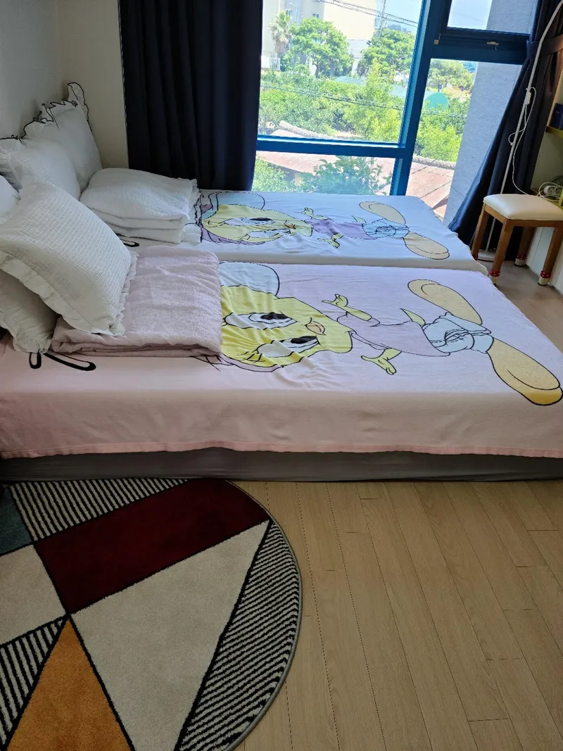 [Jungmun-dong, Seogwipo] Jungmun Tourist Complex Spacious One Room #Convenient Transportation #Two Beds 5