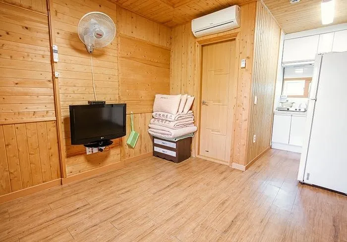 [Jangseong][Jeollanam-do Jangseong] The best phytoncide place in the country, Geumgok Film Village Cypress Pension 103 6