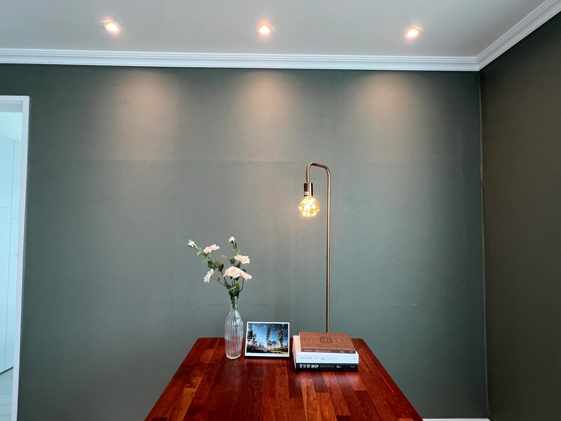 Apartment in Saha, Busan — 119m², sleeps 8, 2 baths