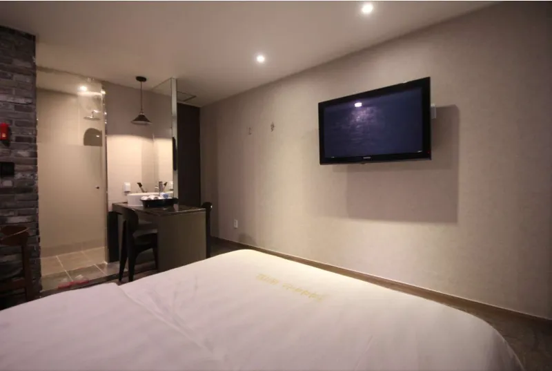 [Gunsan] Business hotel within 5 minutes by car from Gunsan Bus Terminal #Deluxe A 2