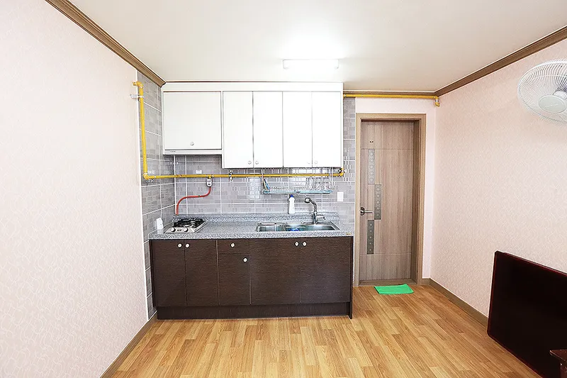 [Uljin] One-room pension right in front of the sea near Jiksan Port, Geoil-ri 2