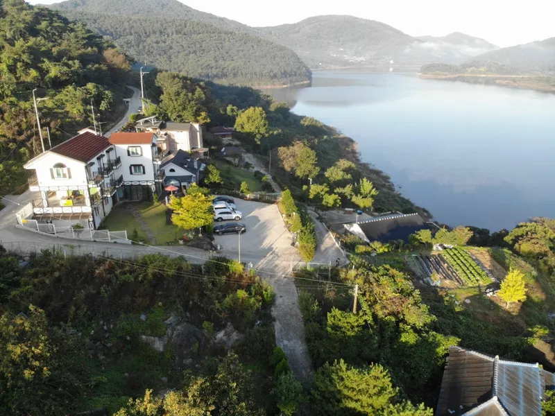 [Jeongeup] 3-person pension with a view of Okjeong Lake on Daejanggeum Masil Road #Edelweiss 5