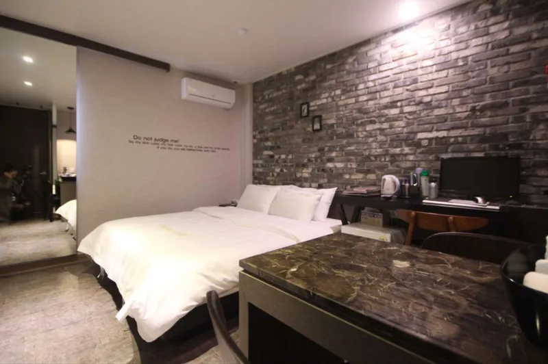 [Gunsan] Business hotel within 5 minutes by car from Gunsan Bus Terminal #Deluxe A 4