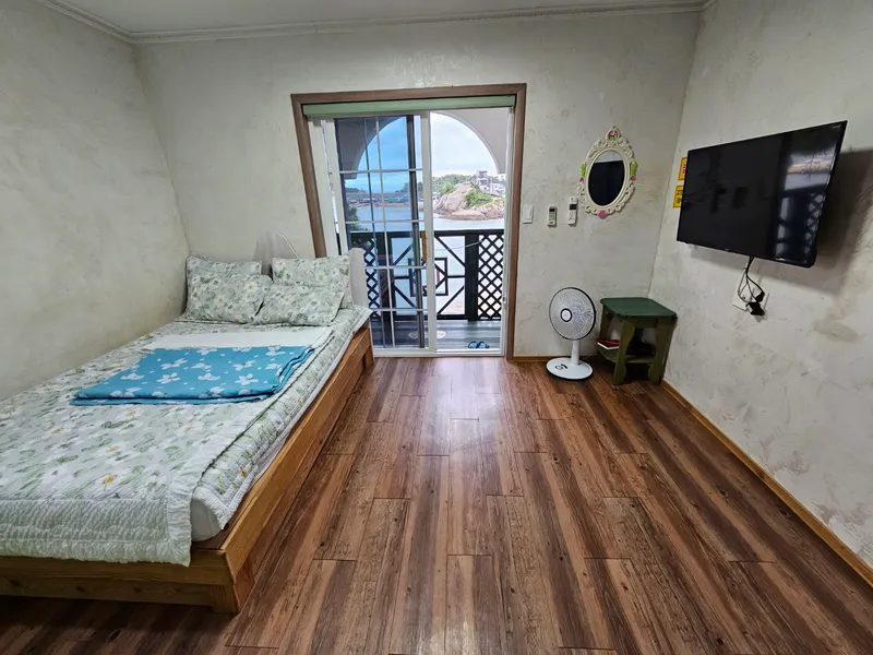 [Gunsan] Peaceful and quiet Seonyudoan Ocean View Pension #2 person room 4