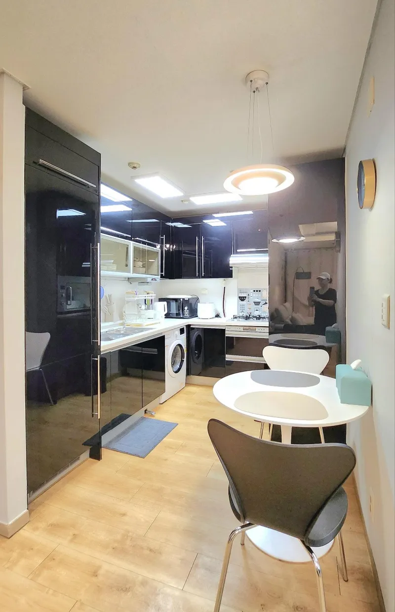 [Suwon][Suwon Inje-dong] Two-room full-option officetel #Free parking #Na Hye-seok street #Hot place 15