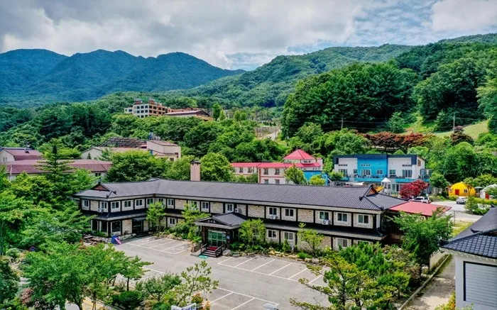 [전북 무주] 덕유산 국립공원내 초가성비 펜션 #2인실 A #공과금포함 8