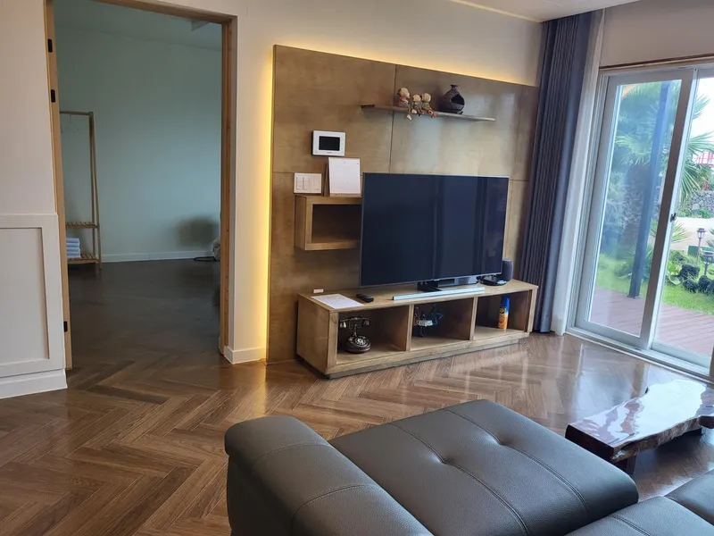 [Namwon, Seogwipo] 1st floor of a two-room country house with a stone wall and grass yard with a view of the ocean 12