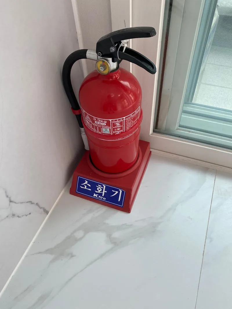 [서울 서초] 교대역 법원 도보1분 신축 시티뷰+4인거주 가능 30