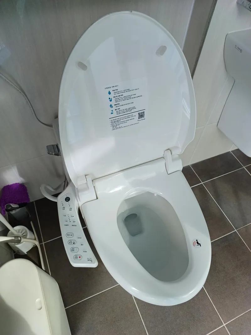 [Jungmun-dong, Seogwipo] Jungmun Ocean, Top Floor, Two Rooms, 1 Queen Bed, 1 Super Single, Ocean View, Suite Room 9