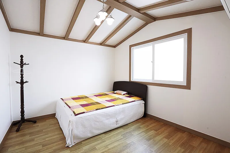 [Uljin] Sunflower Pension right in front of the sea near Jiksan Port, Geoil-ri 10