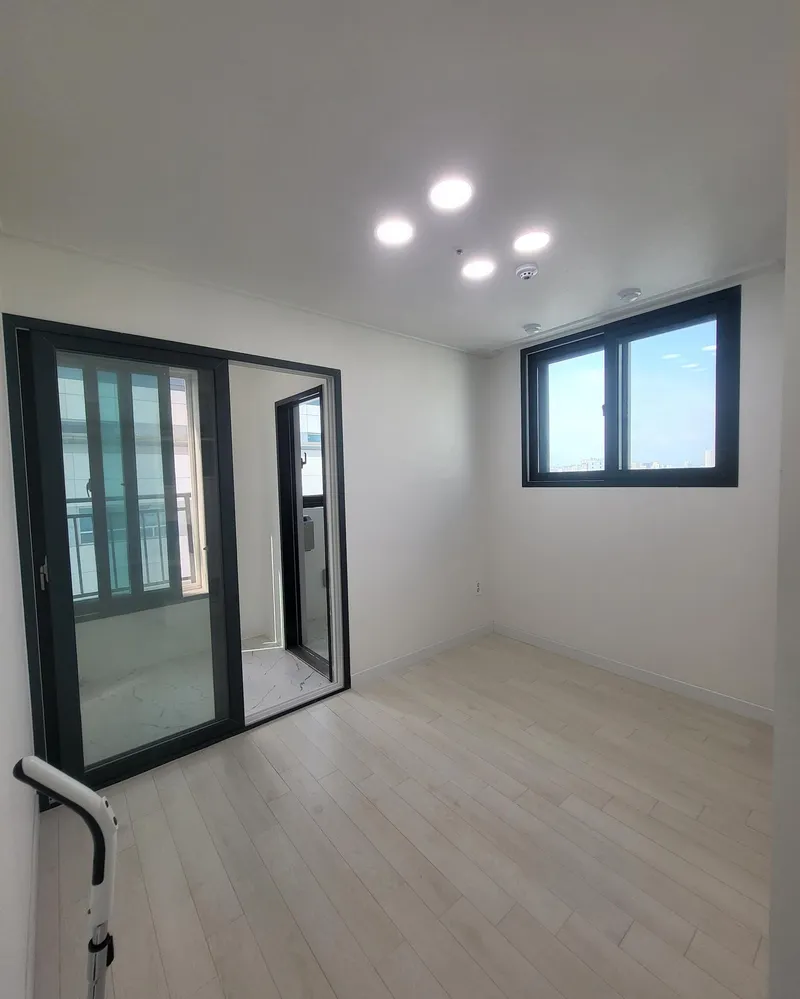 [Dong-gu, Daejeon][Chungnam Daejeon] 3-room apartment in the city center near the subway station 6-1 10