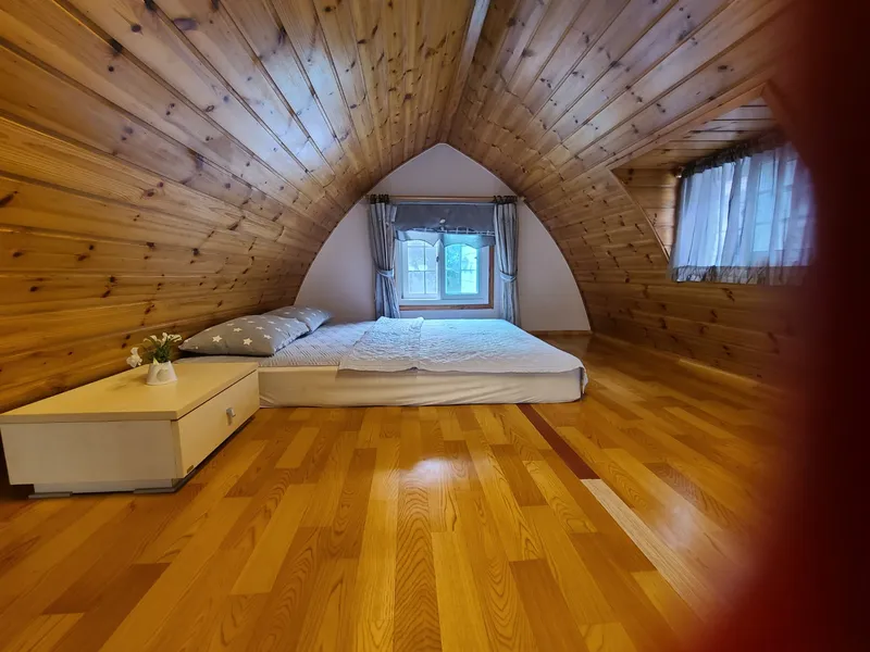 [Pyeongchang] Cabin A "Scent of the Forest" Duplex Private House, Pristine Area. Queen Bed Room, Downstairs Room 6