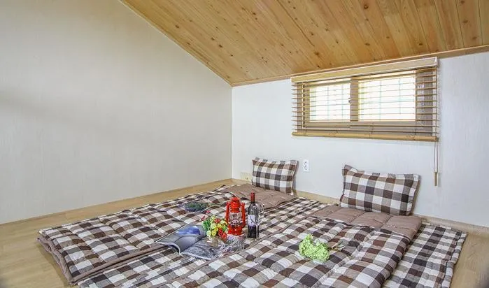 [Hwasun] Clean and safe pension right in front of a natural valley #Mercury B 4
