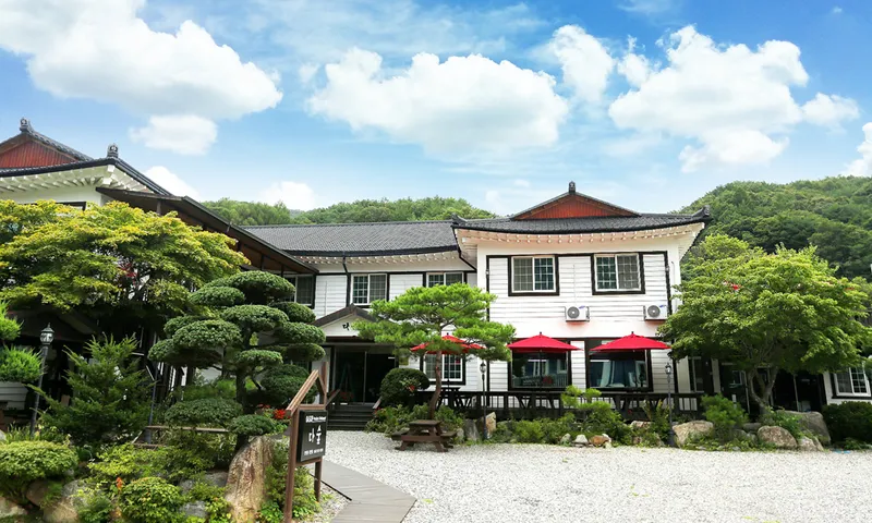 [전북 무주] 덕유산국립공원 안에있는 2인실 편백나무펜션 A 10