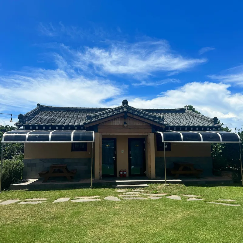 [Aewol, Jeju] Accommodation with cypress trees and healing #Pets allowed 30
