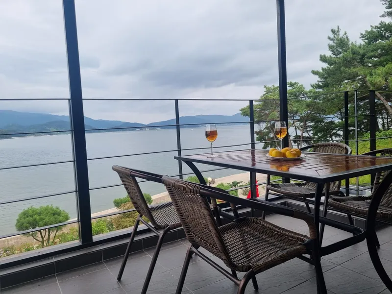 [Namhae] Ocean view, 2nd floor (pet-friendly) detached house with a garden and sea view 137