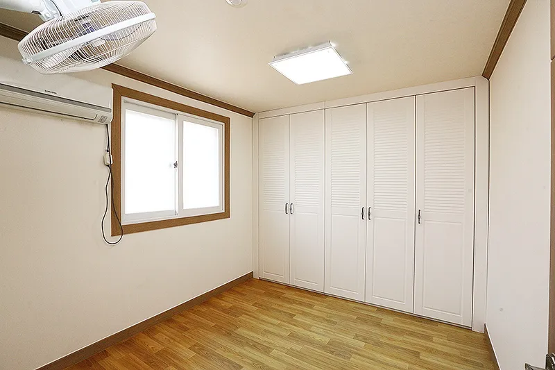 [Uljin] Sunflower Pension right in front of the sea near Jiksan Port, Geoil-ri 8